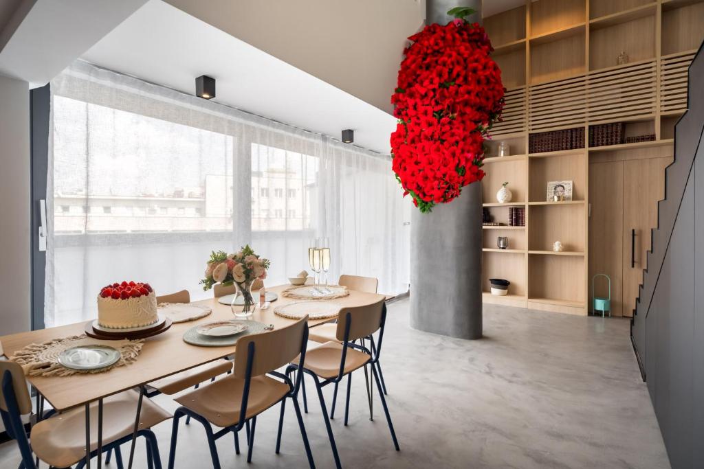 Mood Penthouse - 3BR Luxury Stay in Bucharest