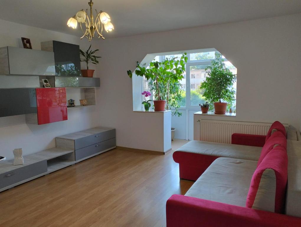 Apartament 3 camere de inchiriat
