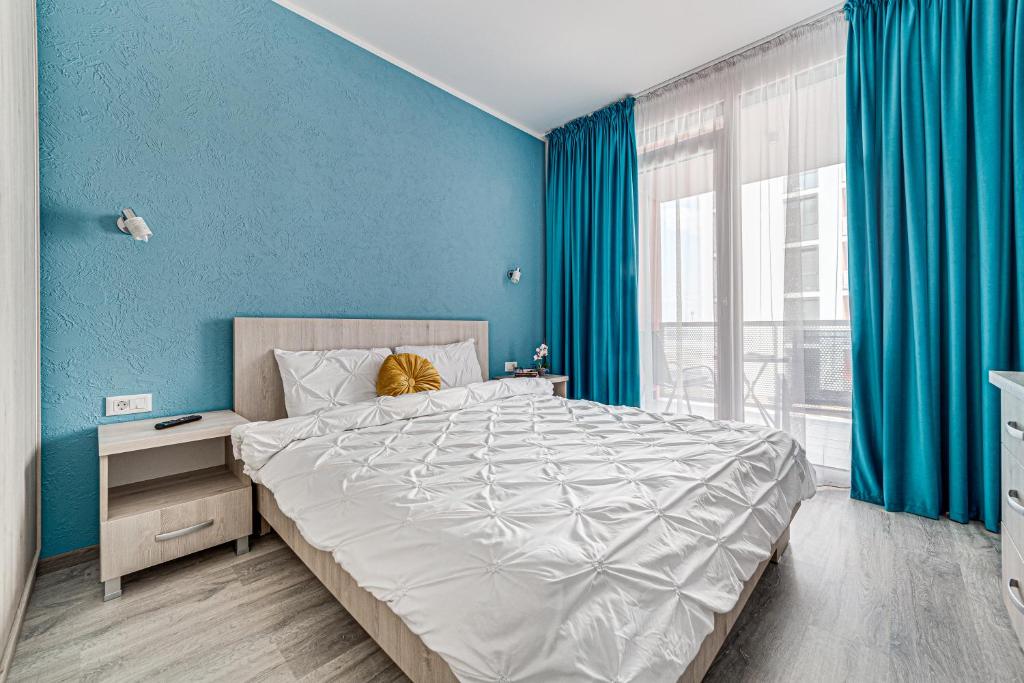 ARI - AFI Mall Luxurious Apartments with Free Parking