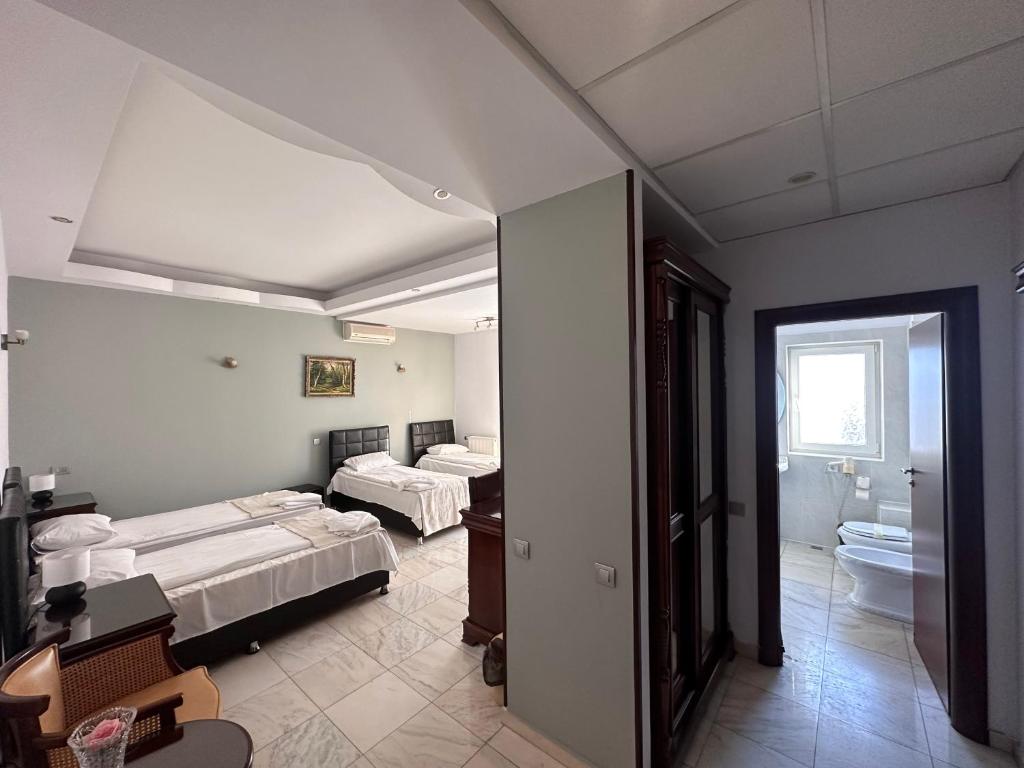 Hotel Bliss
