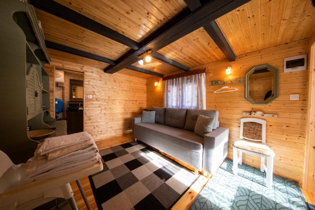 Cabana Adrienne
