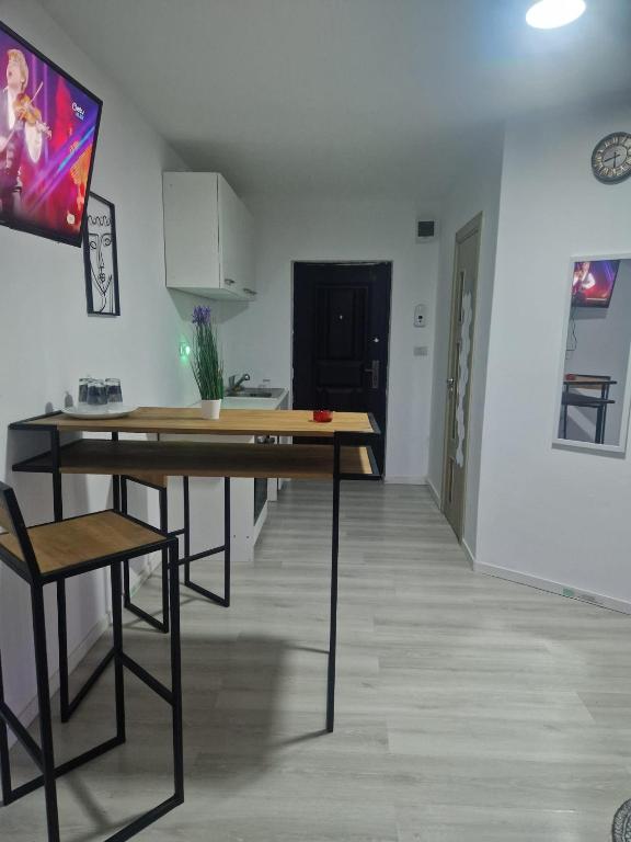 Emy's area