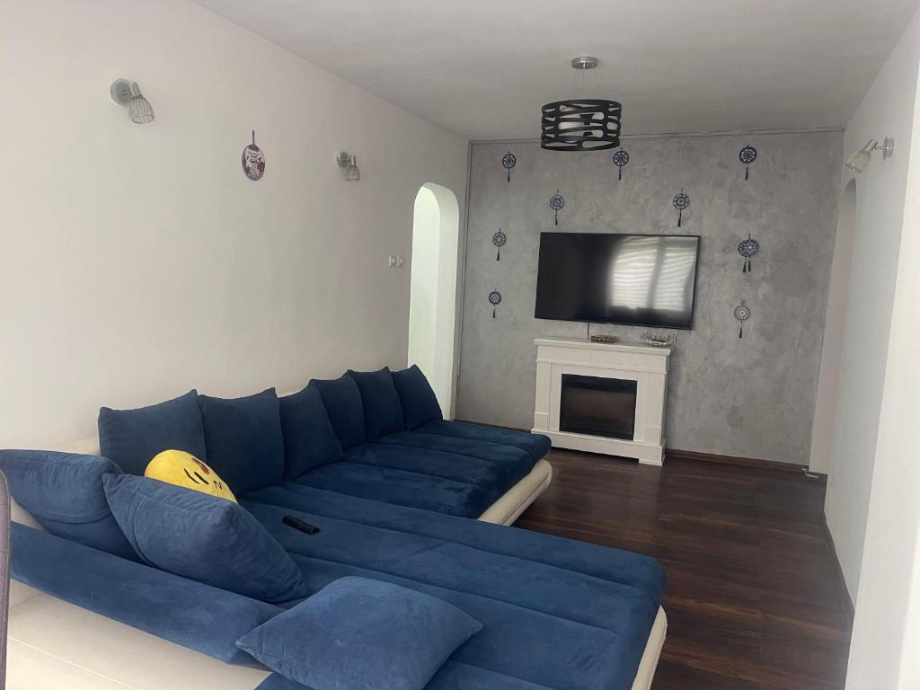 Carlitos apt