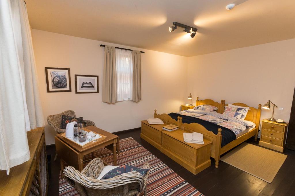 Ratiu House