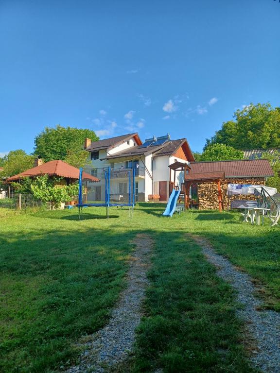Casa Mariana - Comuna Arefu, Transfăgărășan