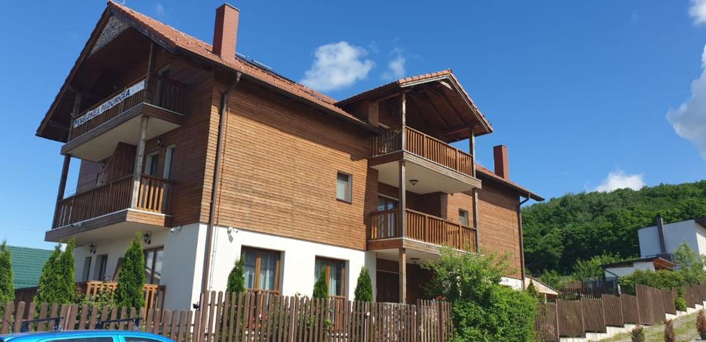 Casa Paduricea