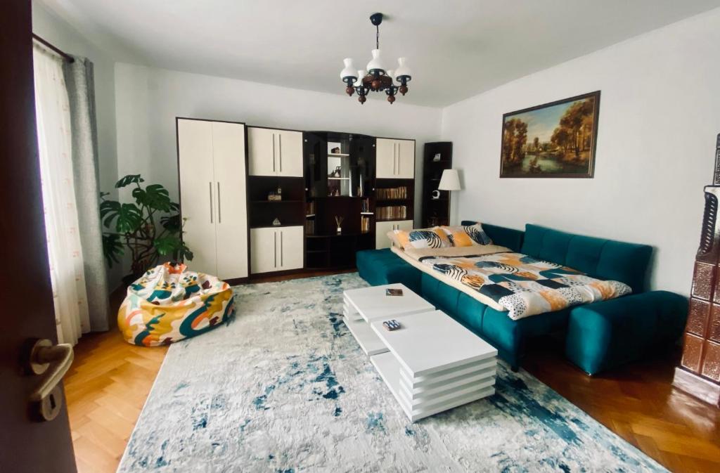 Cozy Corner Guesthouse - Casa in Centrul Civic Brasov
