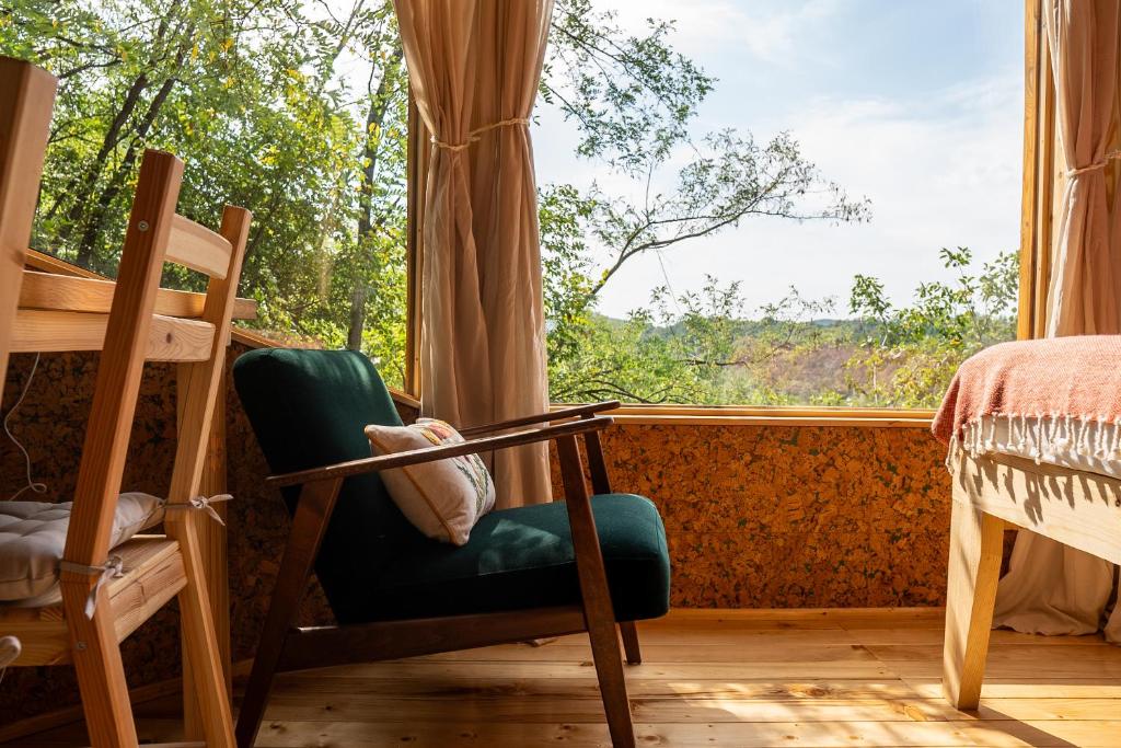 La sat - Ană Năzdrăvană