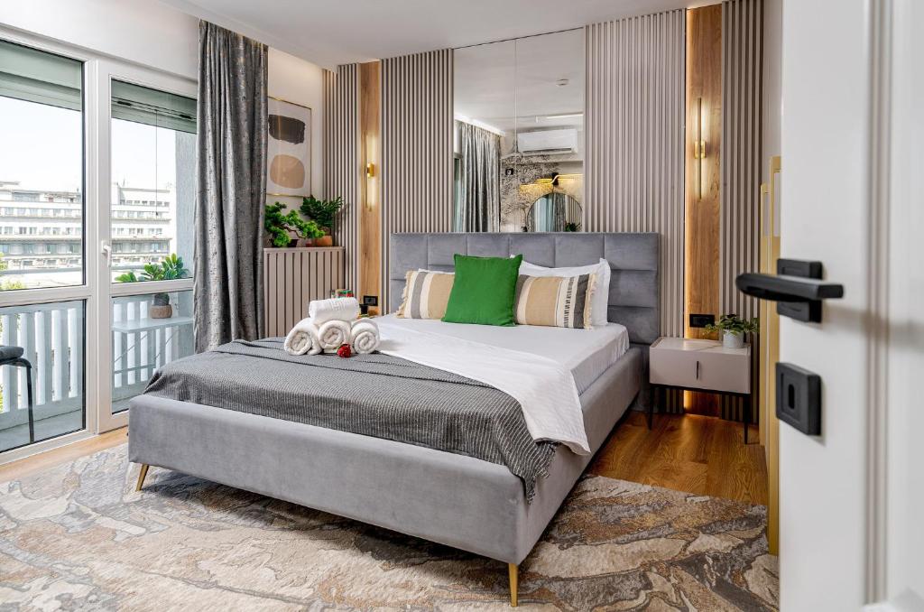 Romana Vibe Elegance In the Heart Of The City