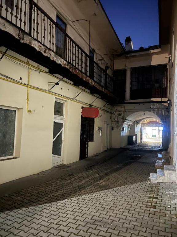 Frank Sinatra's studio apartment