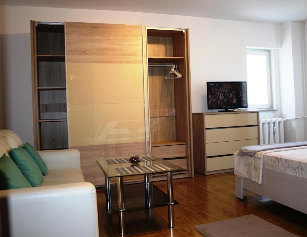 Alba Iulia square, Premium studio 2