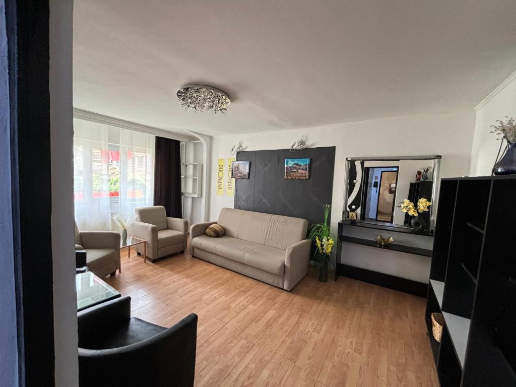 Hypnotic Suite Pitesti 1