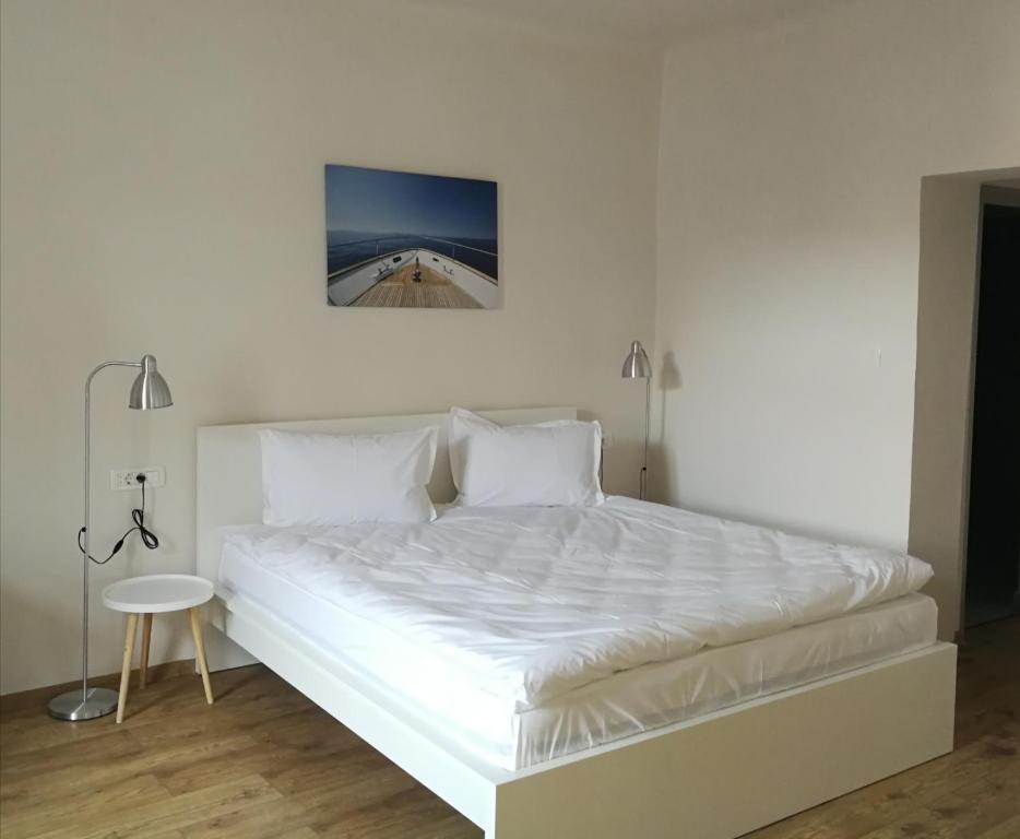 Jules Home