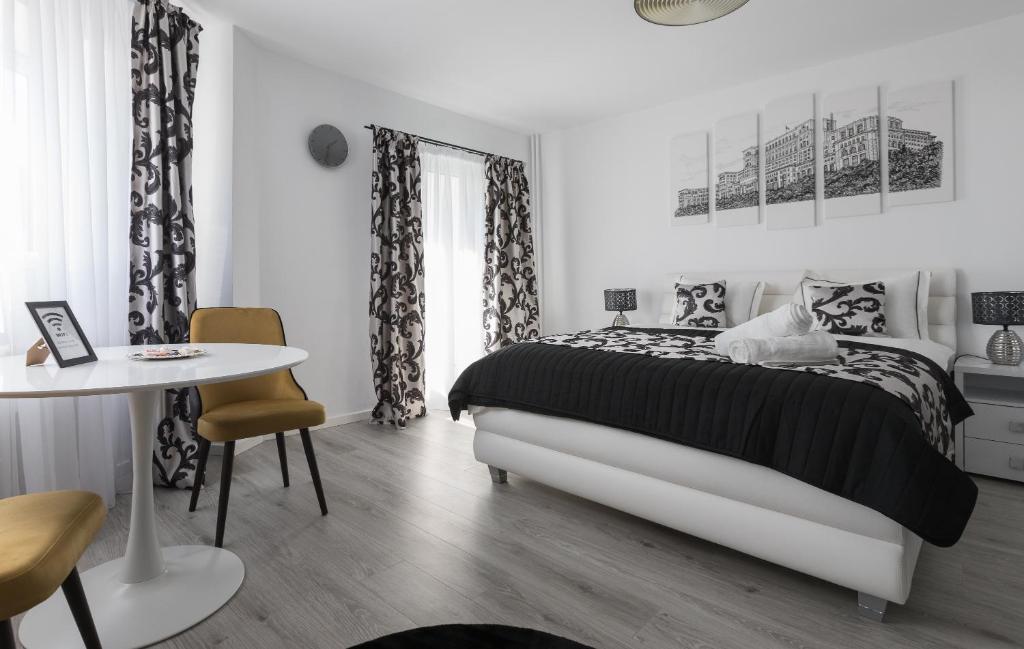 Lion's Unirii Apartment