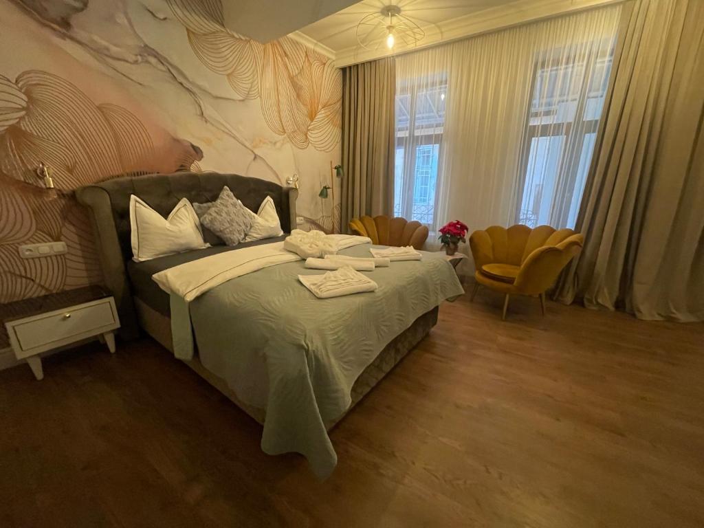 Luxuroom