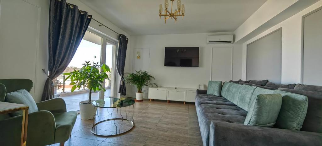 Luxury apartment private parking self check-in54