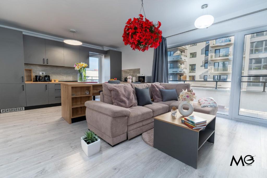 MoHost Pink - Luxurious Mountain View Retreat