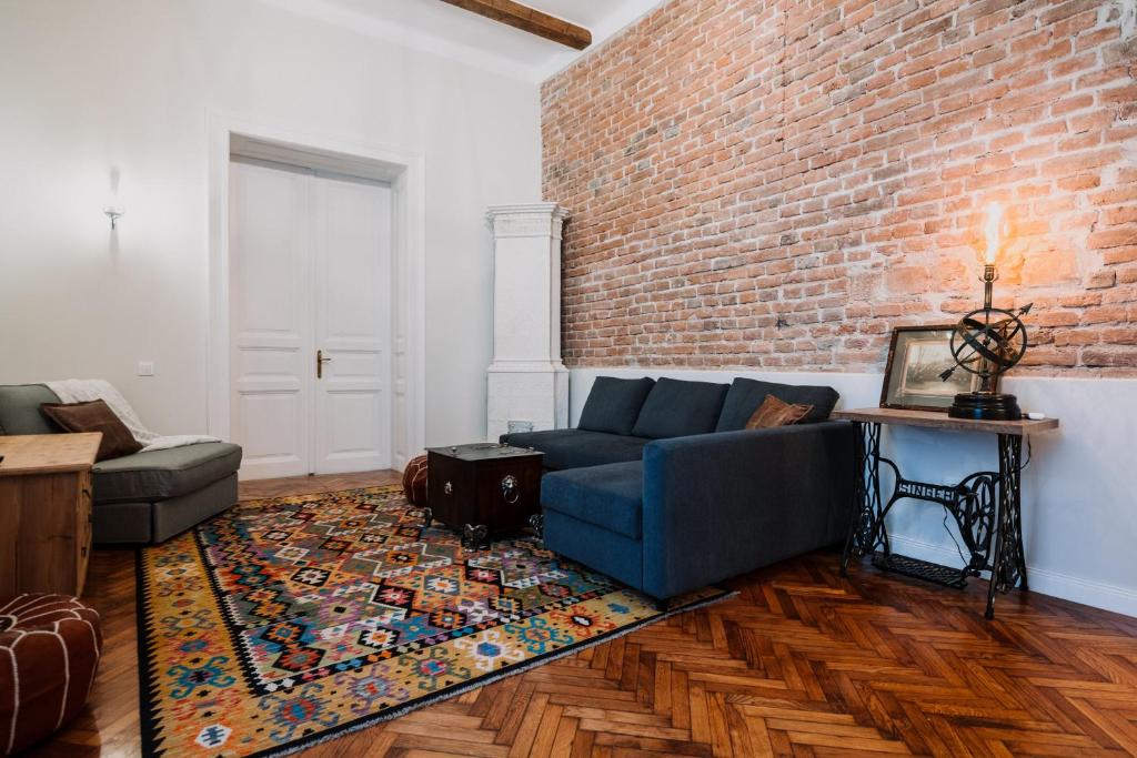 Old Town Central Apartment
