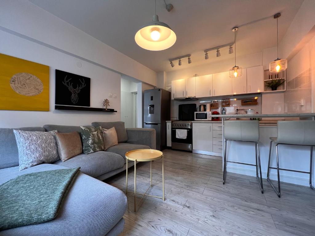 Pearl Center - 2BDR