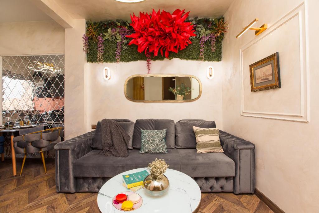 Royalty Apt with City Views on Calea Victoriei