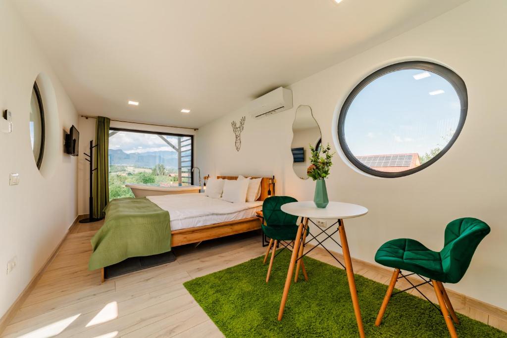SkyAtlas Hideaway