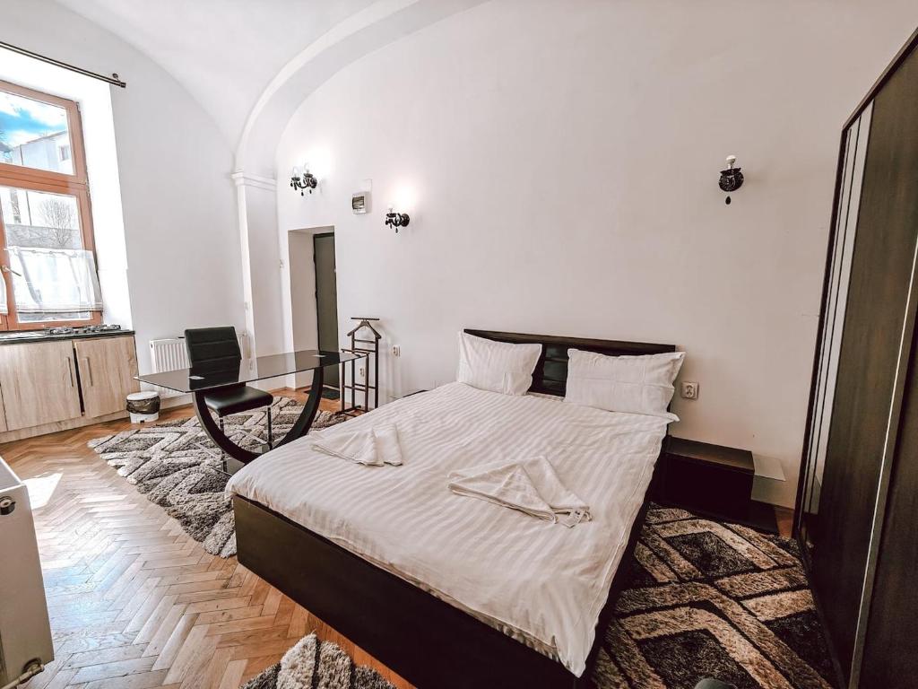 Berindei Studio - City Center - Private Parking