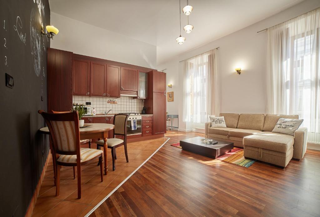 The Central Retreat - Premium Enjoyment