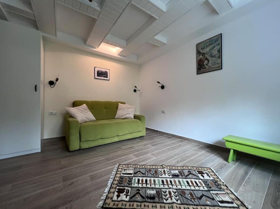 The LODGE, separate apartment in a vila, with floor heating, groundfloor