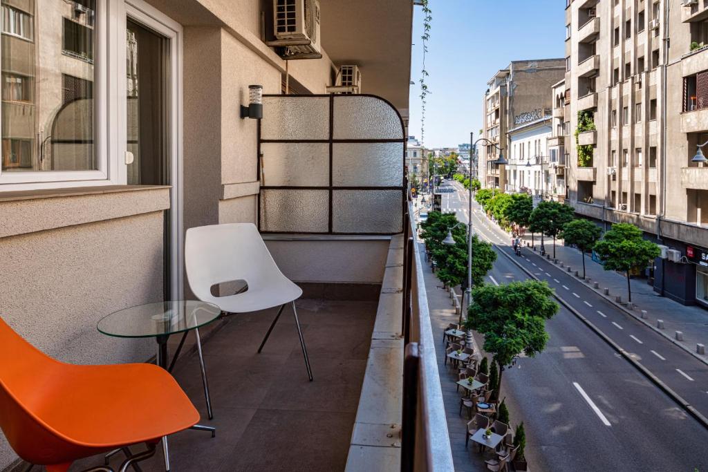 Victory's Charm - City Ultra-Central - by Uni88 Apartments