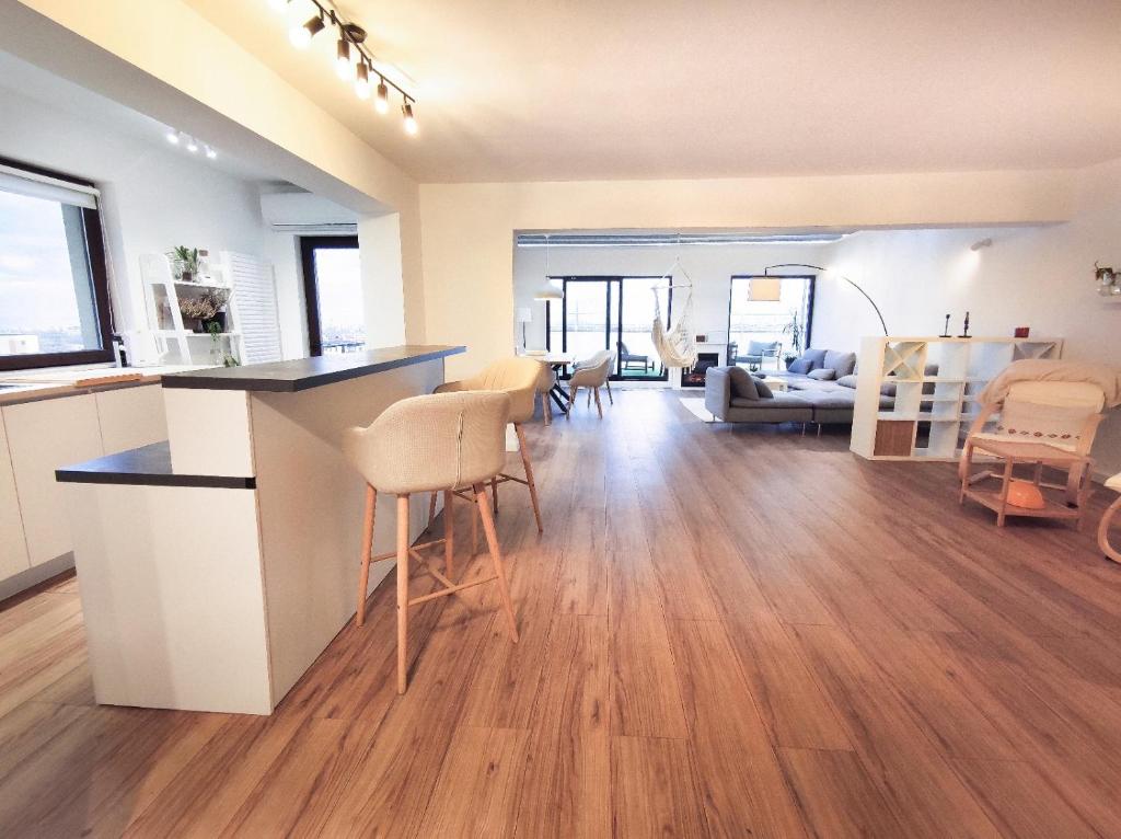 Penthouse View 29