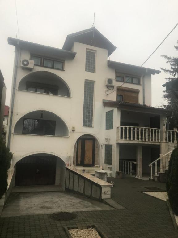 Vila Ana Ipatescu