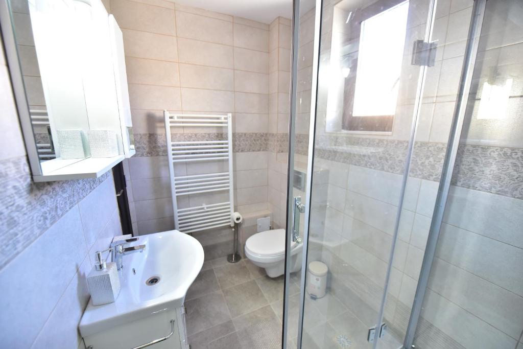 Casa Hanea Apartament etaj 1 cada hidromasaj