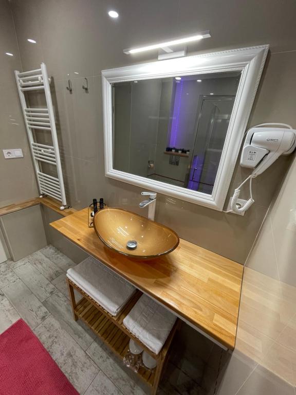 VOYAGE CUBIC Adults Only