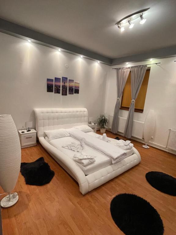 White Swan-Central Apartments
