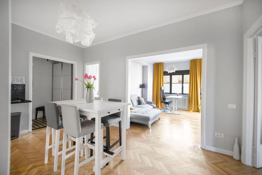 Your Deluxe Home in Bucharest center