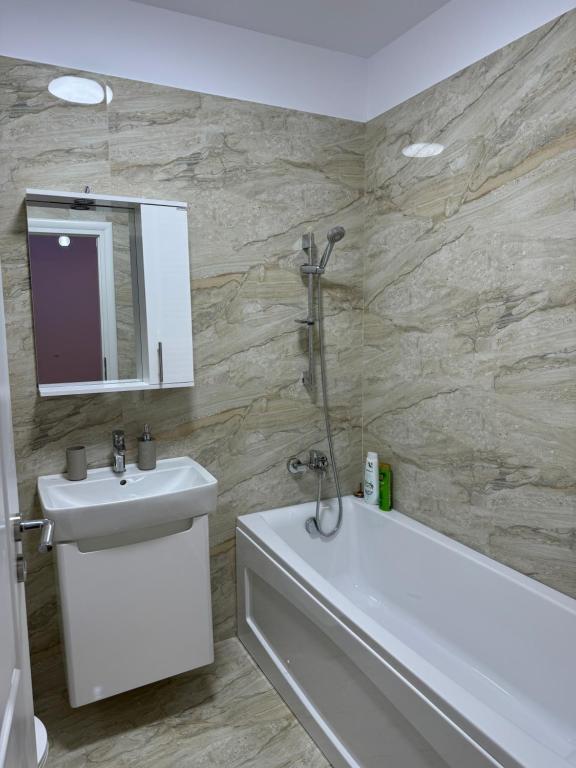 Zenith Central Address Apartment with Parking