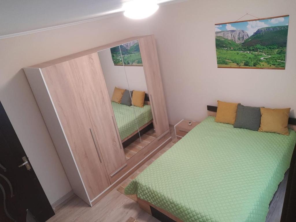 Zoldrebi apartment